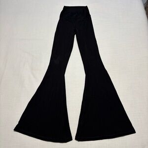 Offline by Aerie Real Me Super Flare Hi-Rise Leggings | Size Small | Black